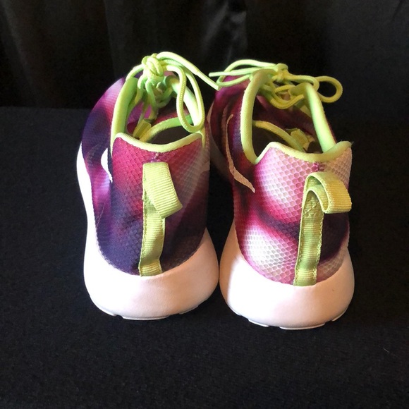 Nike Roshe Run Print Shoe - Picture 2 of 3